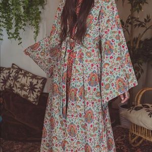 COPY - Her Majesty velvet embroidered light blue kimono